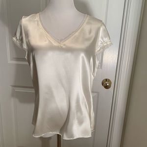NWT, Elie Tahari silk short sleeve blouse